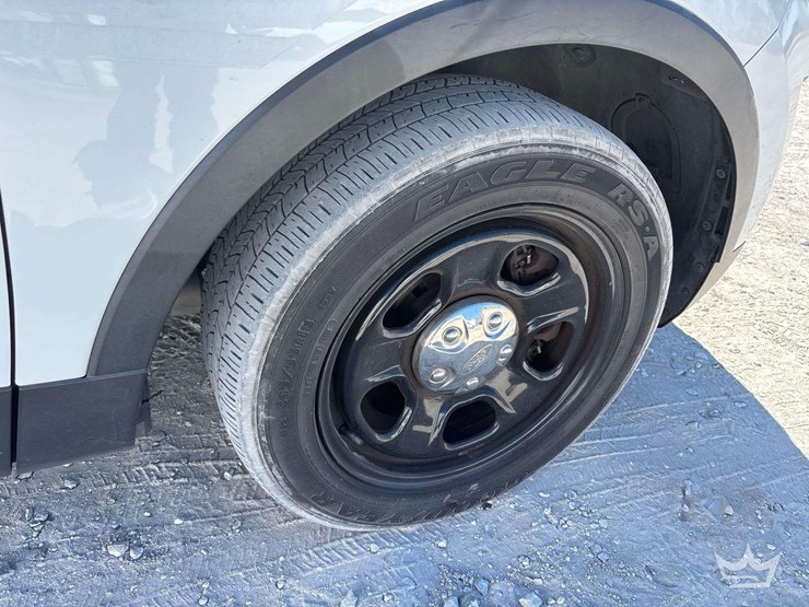 2016-ford-explorer-image-26