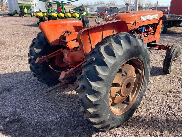 allis-chalmers-d15-2wd-tractor-image-14