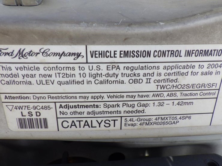 2004-ford-cargo-image-12