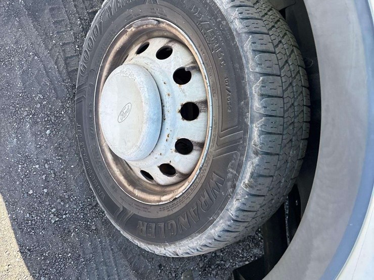 2016-ford-transit-image-29