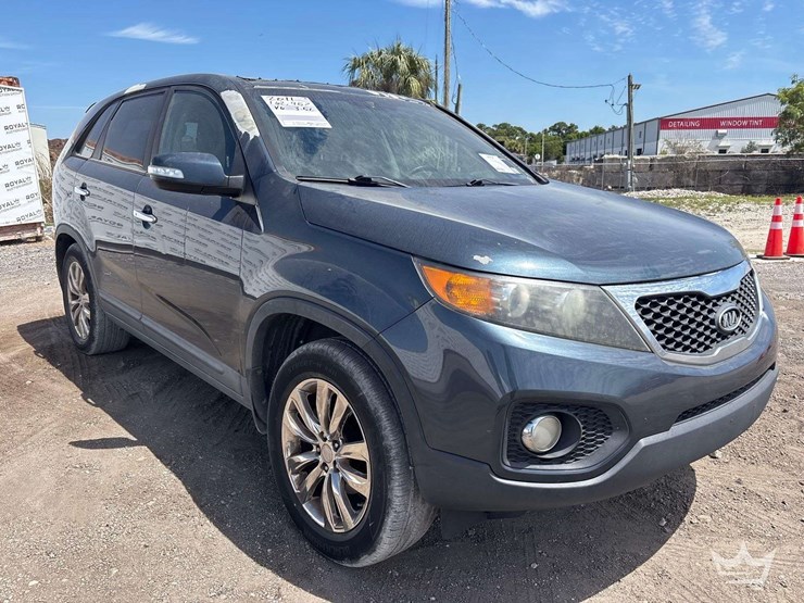 2011-kia-sorento-image-2