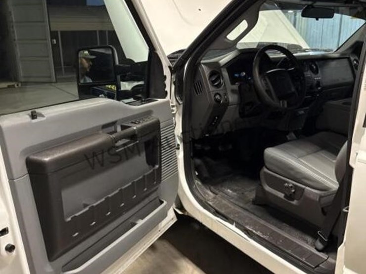 2016-ford-f350-image-25