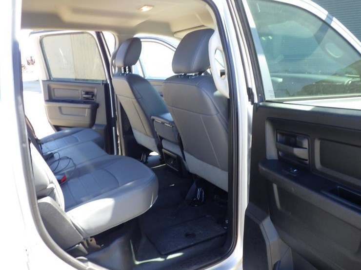 2017-dodge-1500-image-8