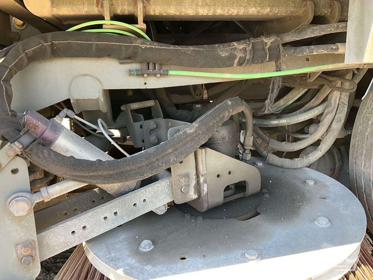 2015-international-durastar-4300-image-32