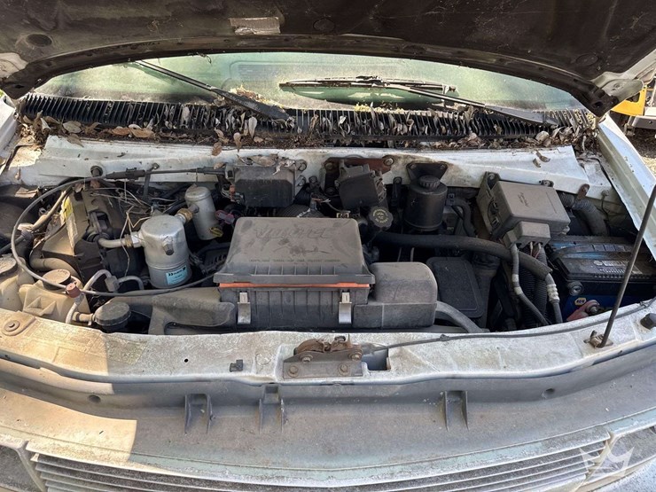 2000-chevrolet-astro-image-7