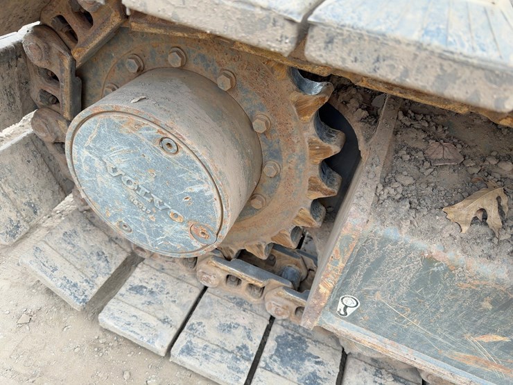 2016-volvo-ecr88d-image-24