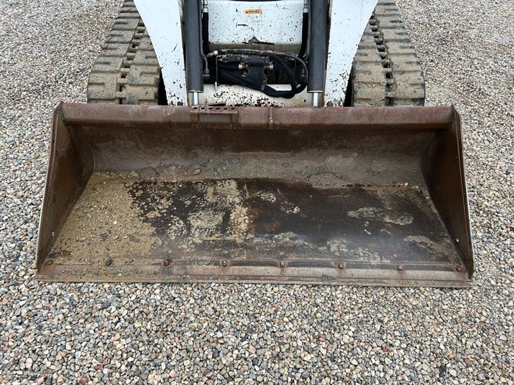 2016-bobcat-t870-image-9