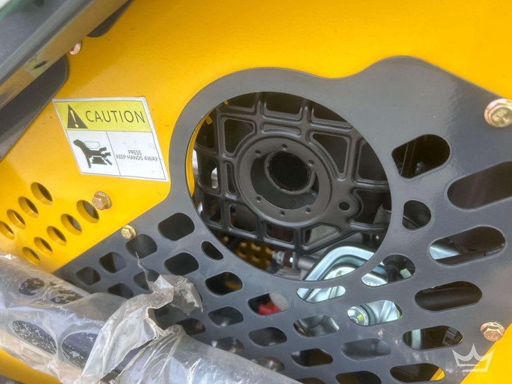 2025-sdlanch-sdll60-mini-stand-on-track-loader-skid-steer-image-17