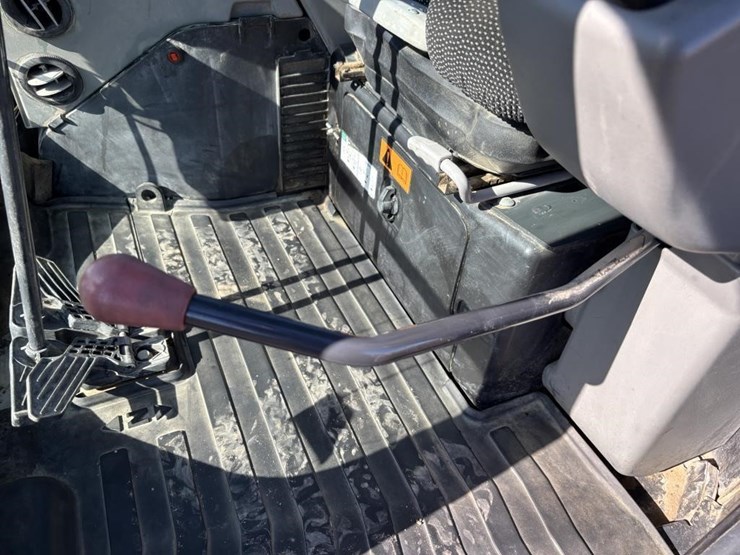 2022-bobcat-e42-image-33