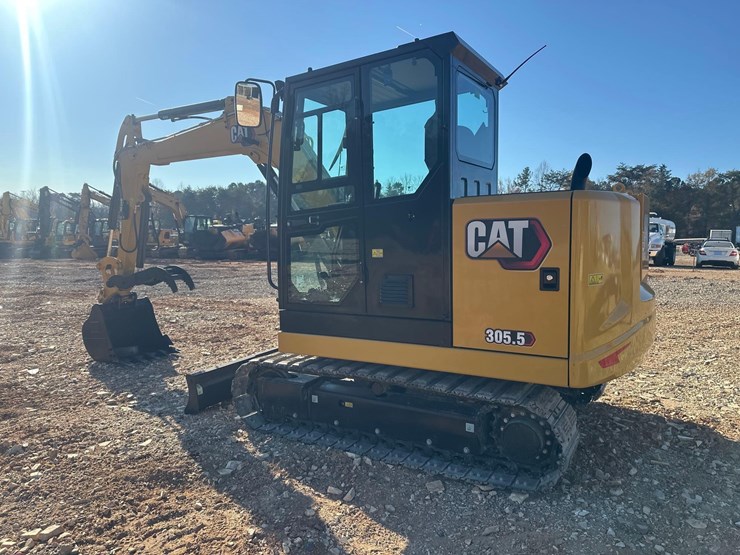 2025-caterpillar-305.5-image-5