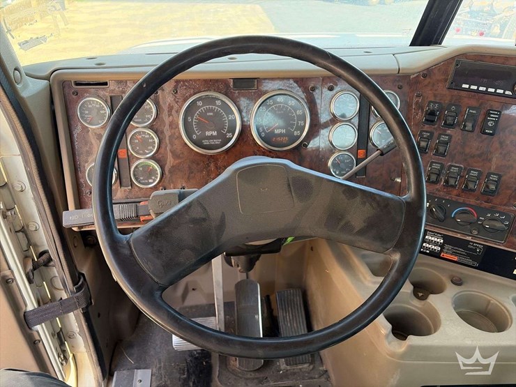 2015-international-paystar-5900i-24ft.-flatbed-truck-image-12