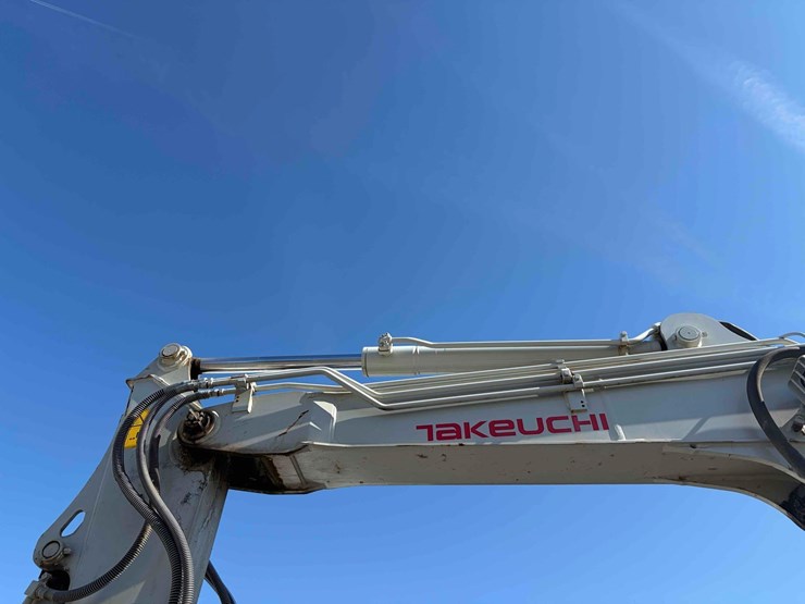 takeuchi-tb280fr-image-7