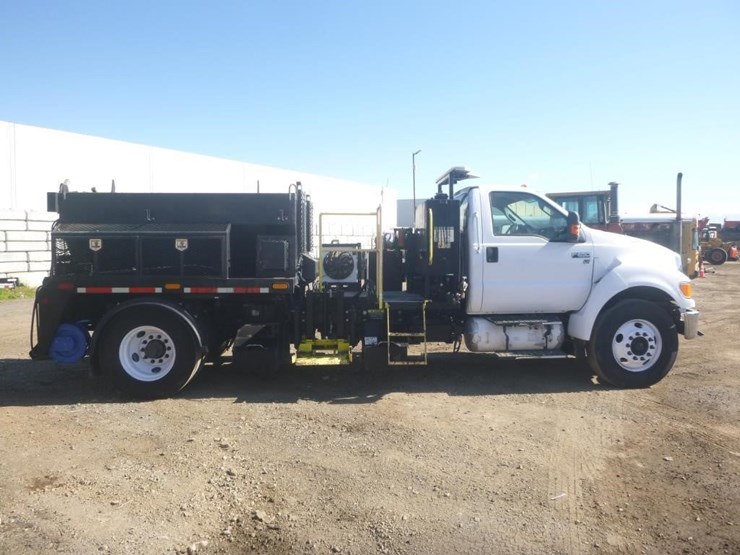 2013-ford-f650-image-7