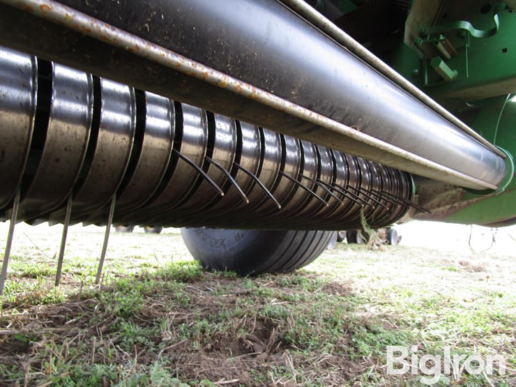 john-deere-568-image-18