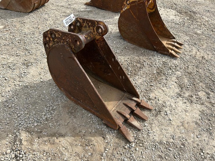 wensley-bucket-division-18"-excavator-bucket-image-1