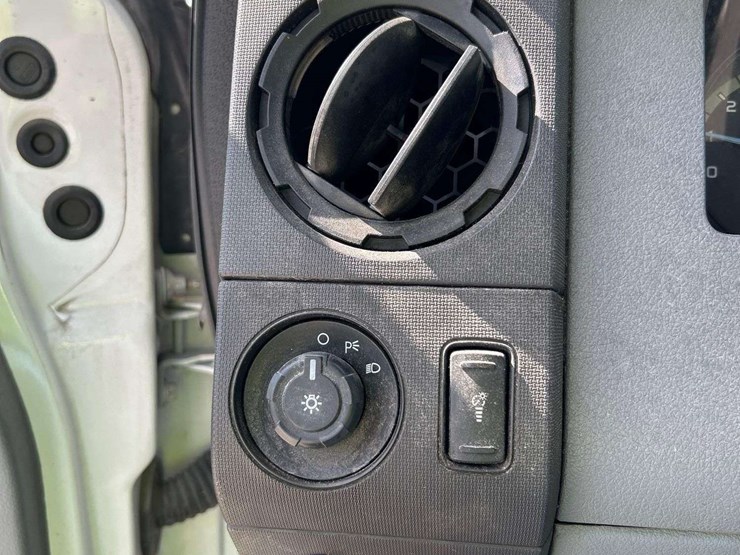 2015-ford-f250-image-16