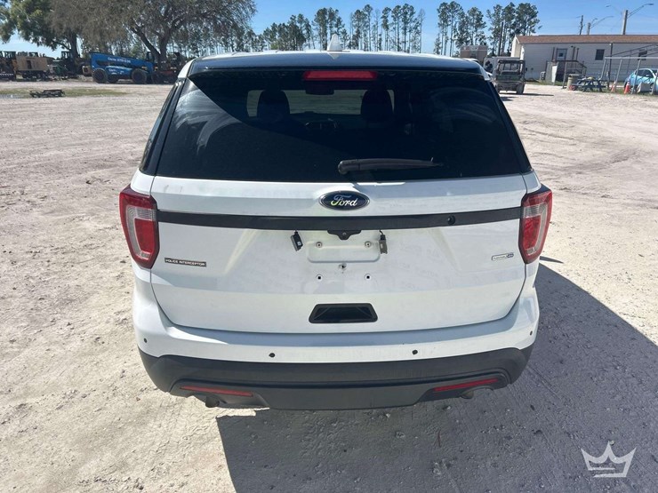 2016-ford-explorer-image-20