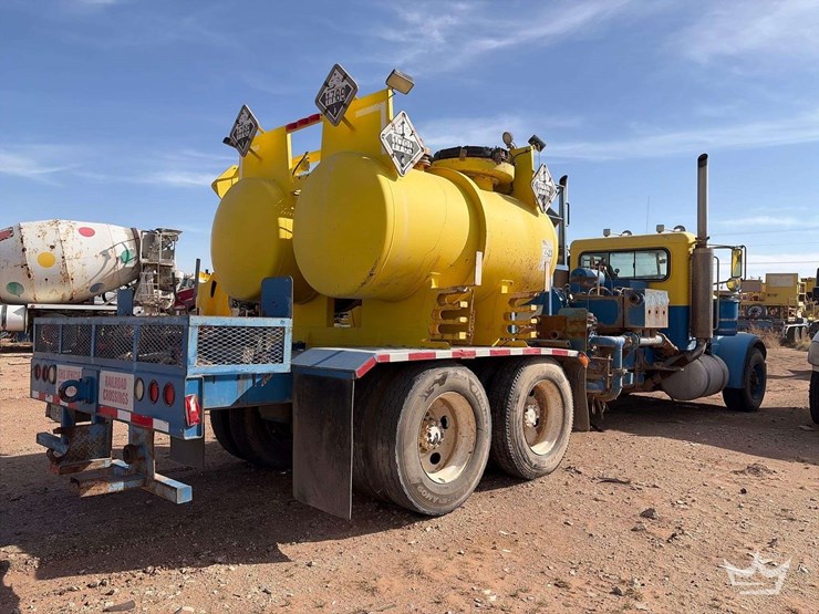 2007-peterbilt-379-image-3