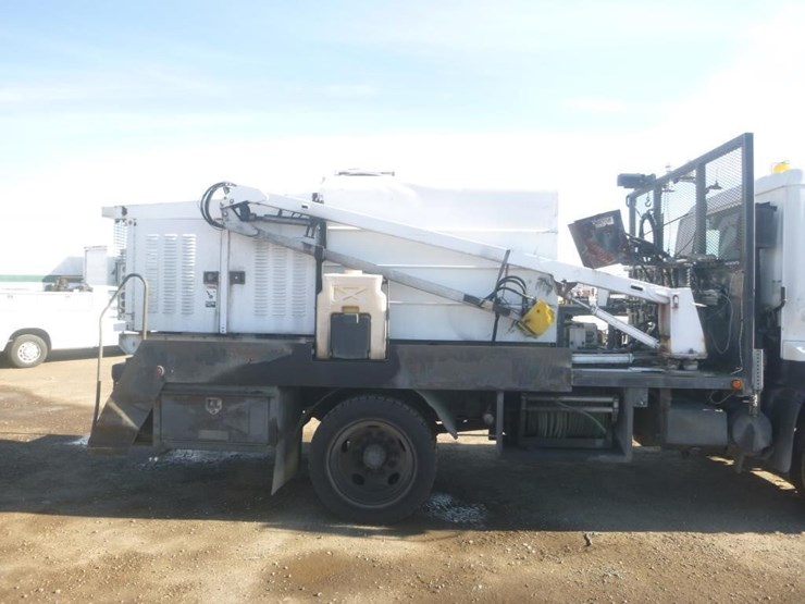 2002-gmc-t6500-image-8