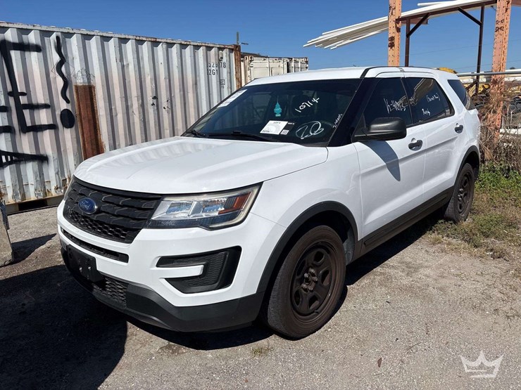 2018-ford-explorer-image-1