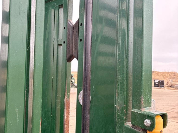 arrowquip-q-catch-86-series-chute-w/-sweep-tub-image-29