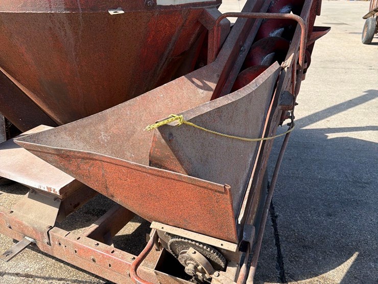 farmhand-feedmaster-grinder-mixer-image-7