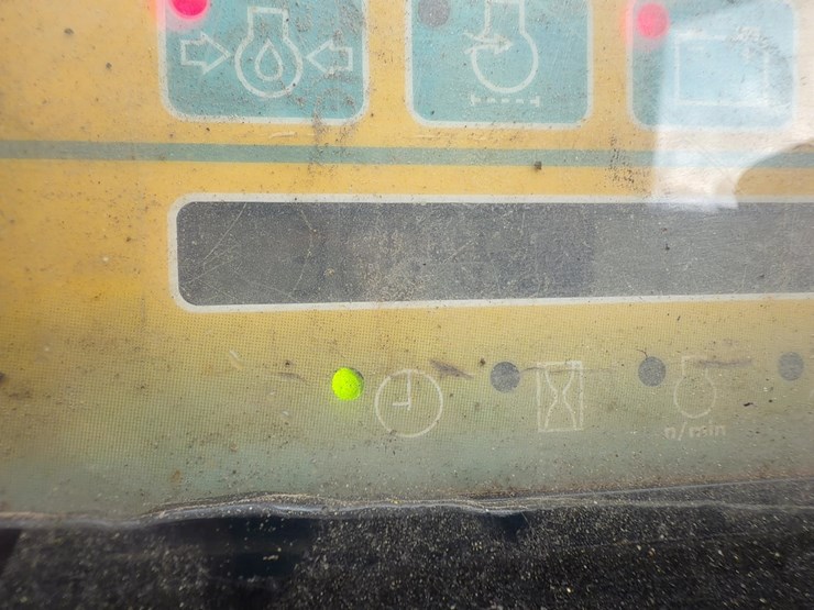 2004-volvo-ec35-image-29