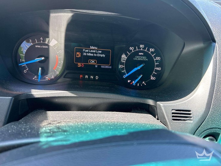 2016-ford-explorer-image-12