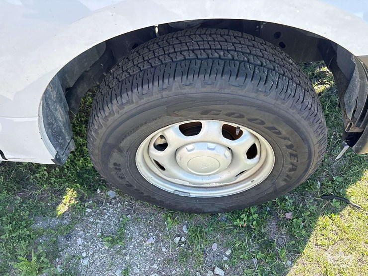 2017-ford-f150-image-14