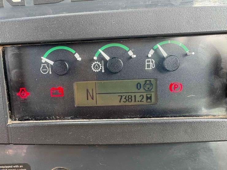 2015-deere-410l-image-19