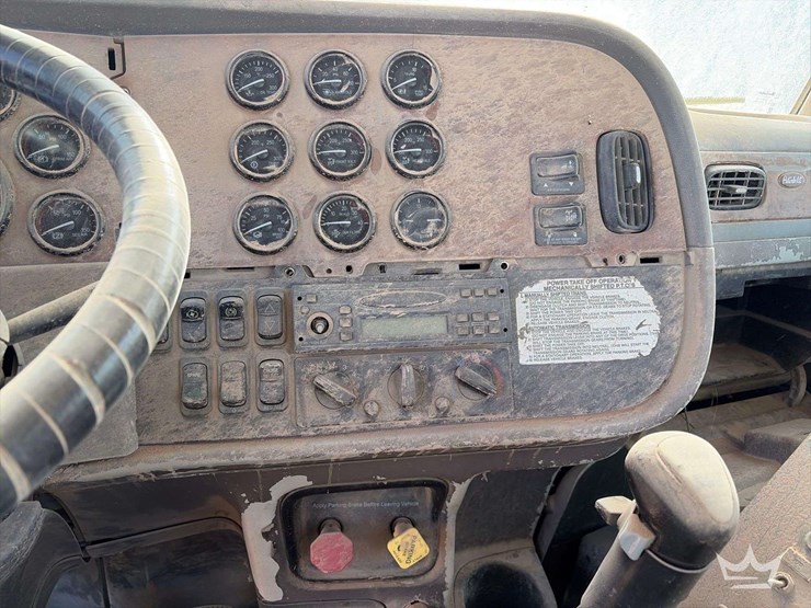 2007-peterbilt-379-image-12