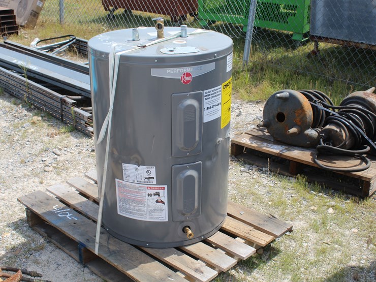 #8010-•-40-gallon-water-tank-image-1