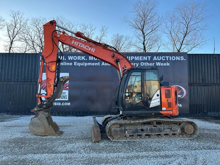 hitachi-zx135us-6-image-1