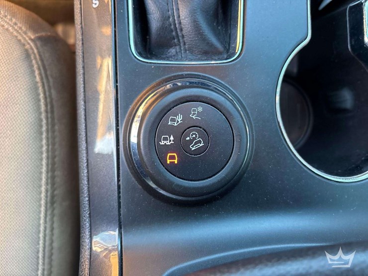 2016-ford-explorer-image-18