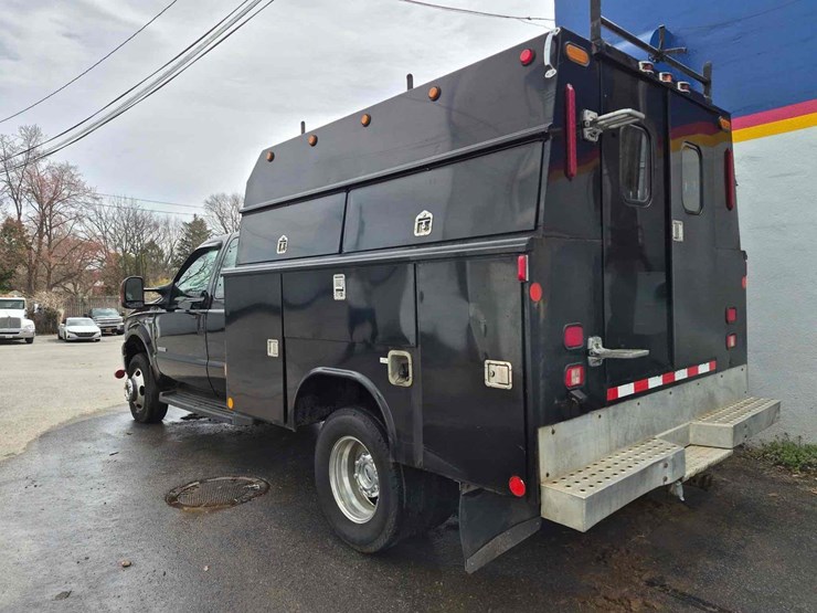 2007-ford-f550-image-8