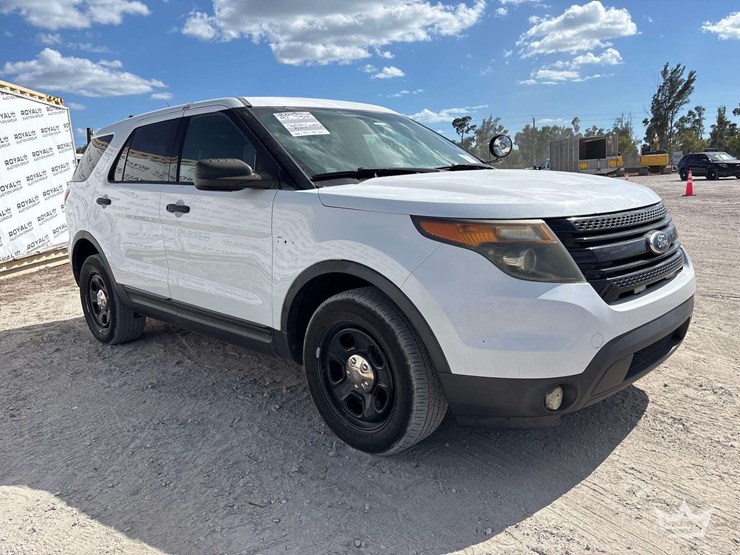 2015-ford-explorer-image-3