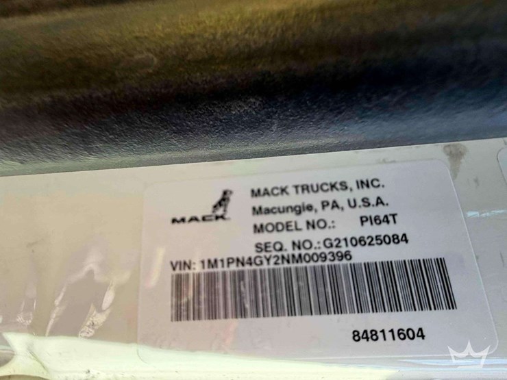 2022-mack-pinnacle-t/a-day-cab-truck-tractor-image-4