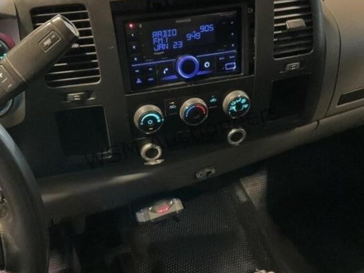 2008-chevrolet-silverado-3500hd-image-23