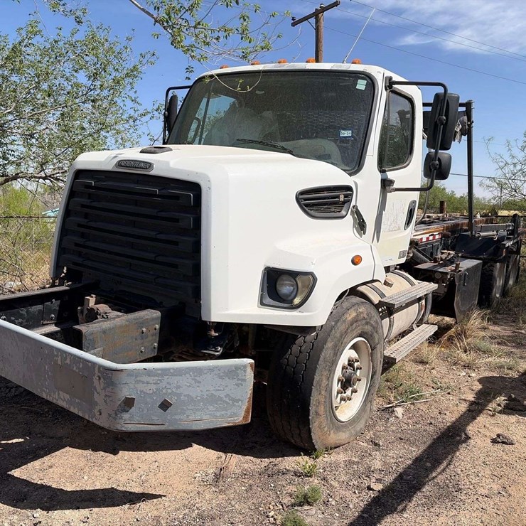 2016 FREIGHTLINER 108SD
