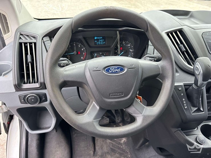 2017-ford-transit-image-13