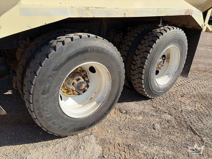 2011-kenworth-t400-image-32