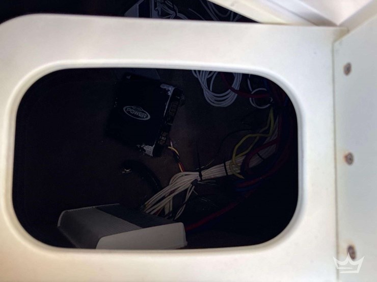 2013-29ft.-larson-lxi292-boat-with-2007-30ft-loadmaster-t/a-boat-trailer-image-17