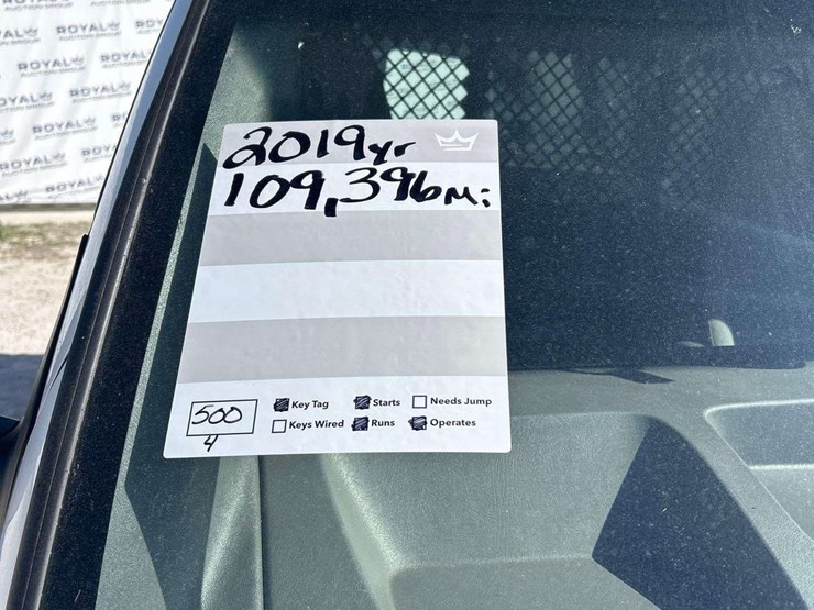 2019-chevrolet-express-2500-image-25