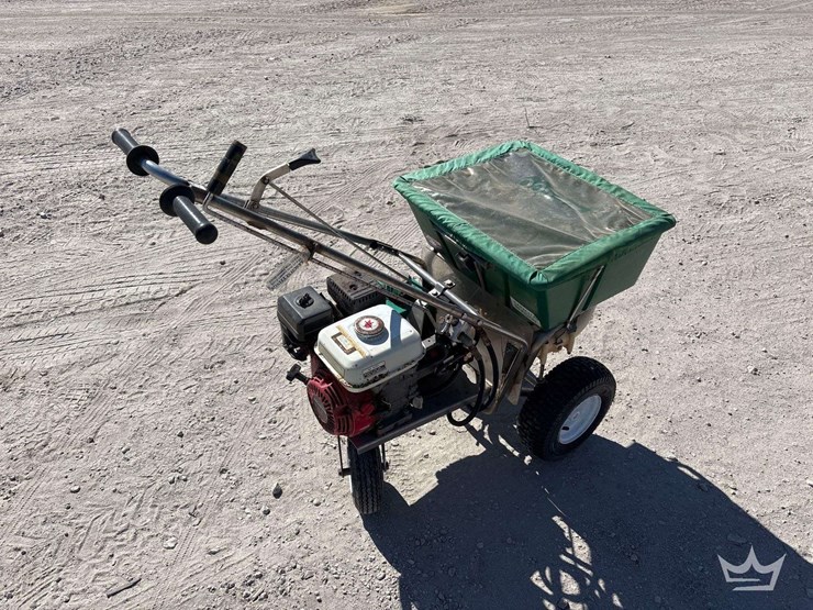 lesco-50lb-push-spreader-image-1