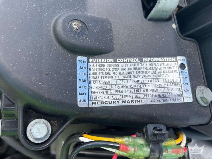 2010-mercury-15hp-tiller-four-stroke-outboard-boat-motor-image-9