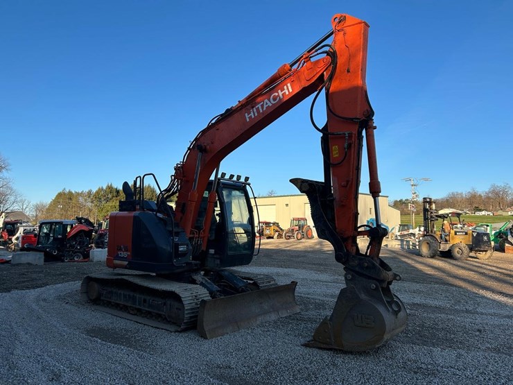hitachi-zx135us-6-image-6