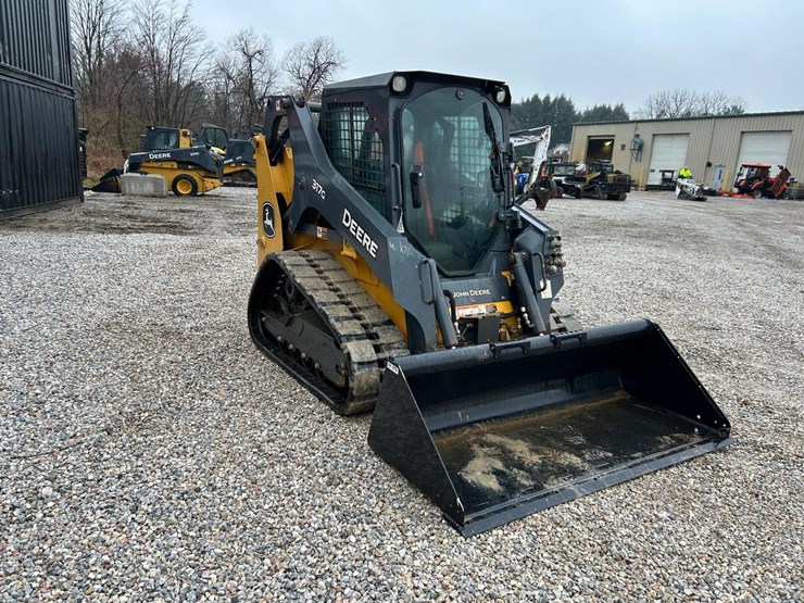 2021-deere-317g-image-6