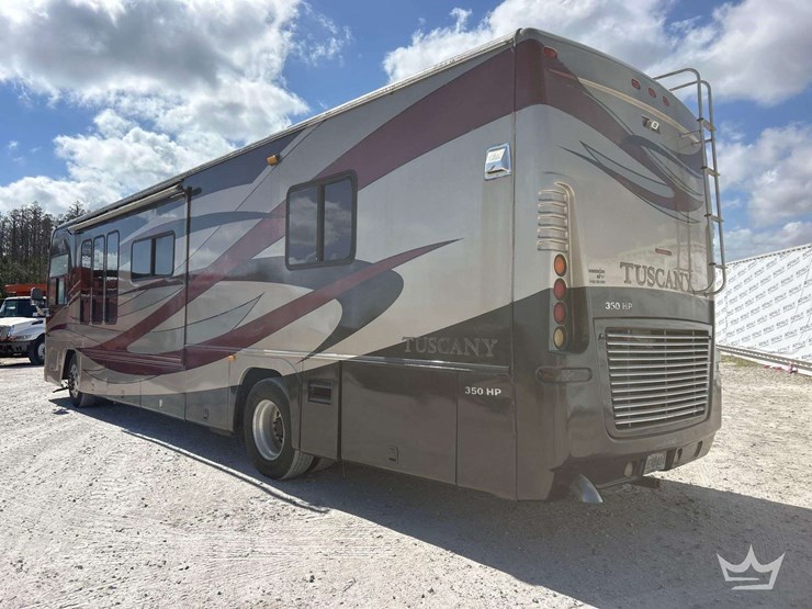 2006-freightliner-tuscany-4077-40ft-class-a-motorhome-image-4