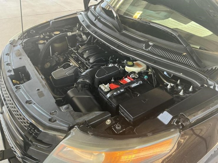 2014-ford-explorer-image-14