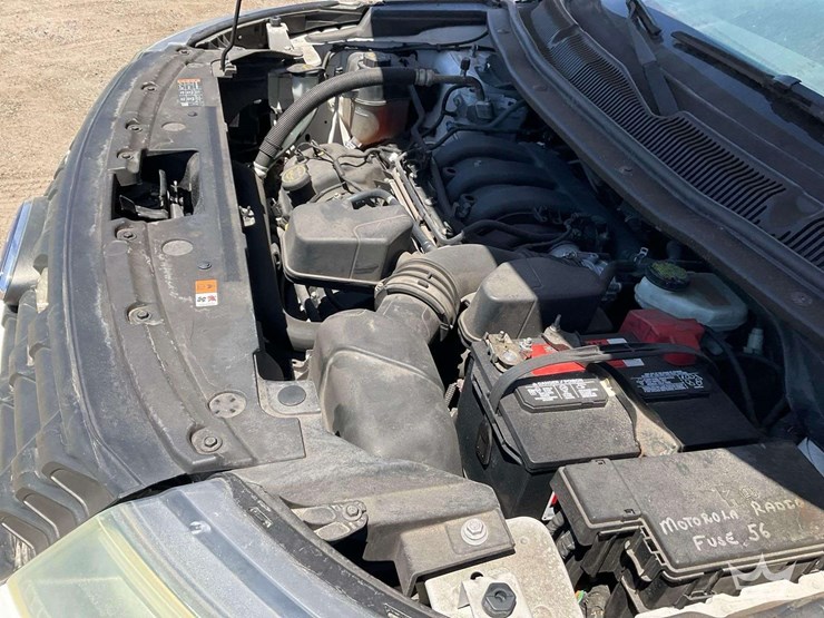 2016-ford-explorer-image-10